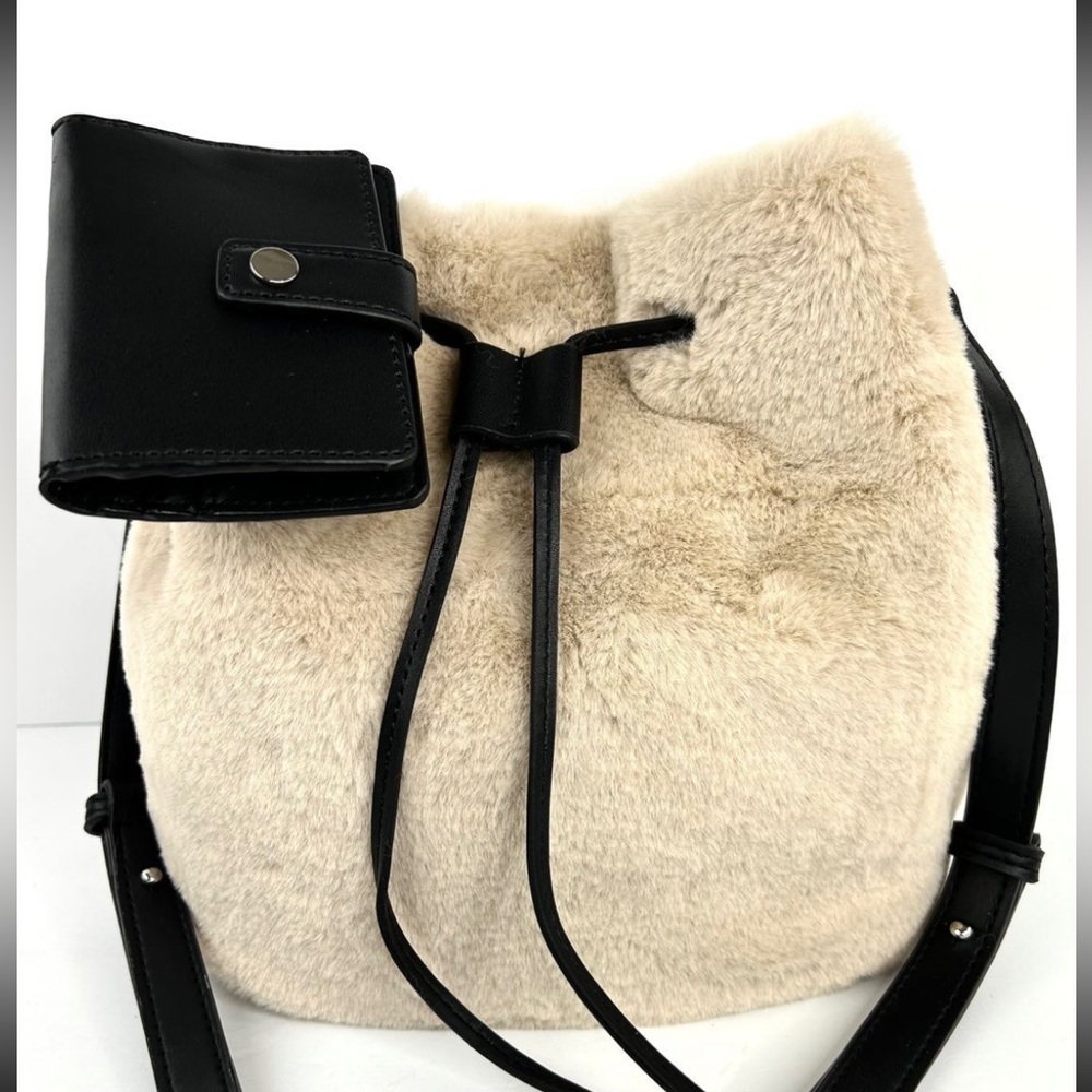 House of Harlow 1960 faux fur bucket bag and card case
